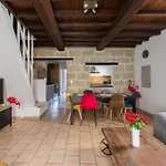 Semesterbostad Maison Familiale A 2 Min A Pied De L'institut A Armand Calme Jeux Babyfoot Jacuzzi Proche *